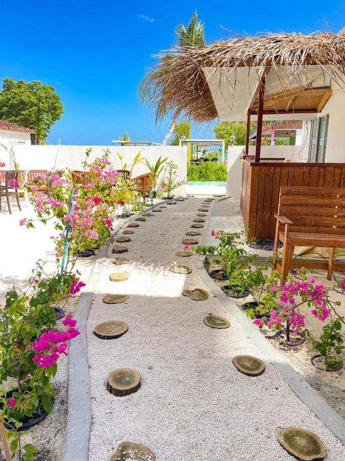 Fatims Beach House Maafushi Buitenkant foto