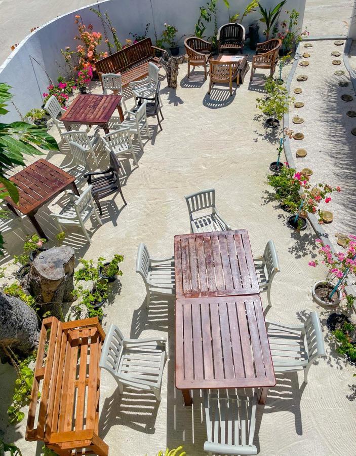 Fatims Beach House Maafushi Buitenkant foto